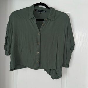 Cropped green button up blouse